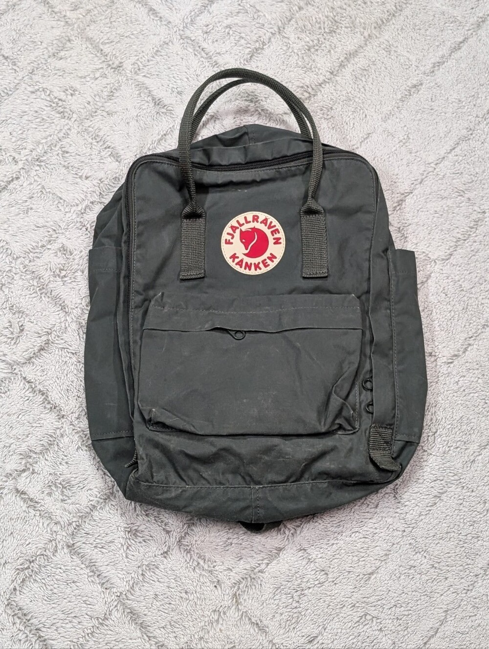Fjallraven Kanken Classic Backpack Forest Green Compact Everyday Travel Durable